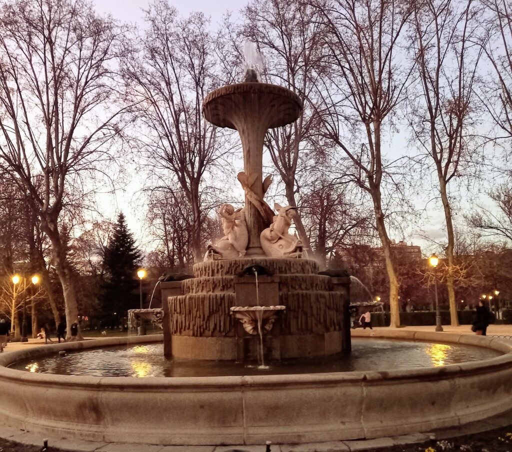 Fountain of Queen Isabel II in El Retiro Park