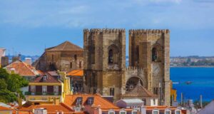 How to Explore Lisbon: The Ultimate 4 Days in Lisbon Itinerary Se Cathedral